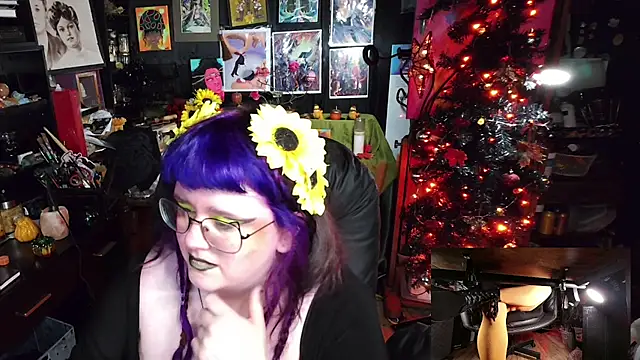 Sinstresshemlock's Live XXX Chat