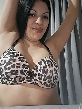 Paulitta-'s Live XXX Chat