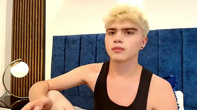 Chat XXX en directo de Ian_Stone