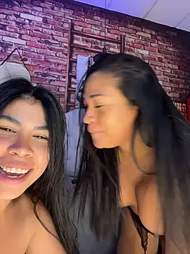 SmileyBabeXXX's Live XXX Chat