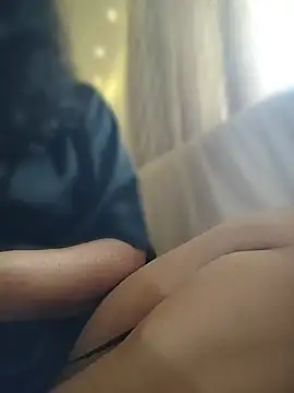 NakedMILFx's Live XXX Chat