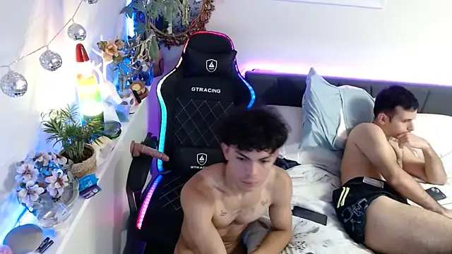 Chat XXX en directo de Kevinjchan1