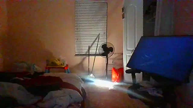 XXX chat uživo modela dracogotti