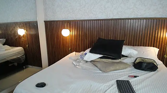 Chat +18 de Ariana_Wayne ao vivo