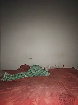 tarra122 Adlı Modelin Canlı XXX Sohbeti