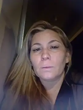 SasshaSmith's Live Chat Room