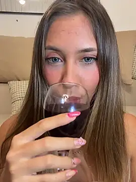 צ'אט XXX בשידור חי של fanyabbey