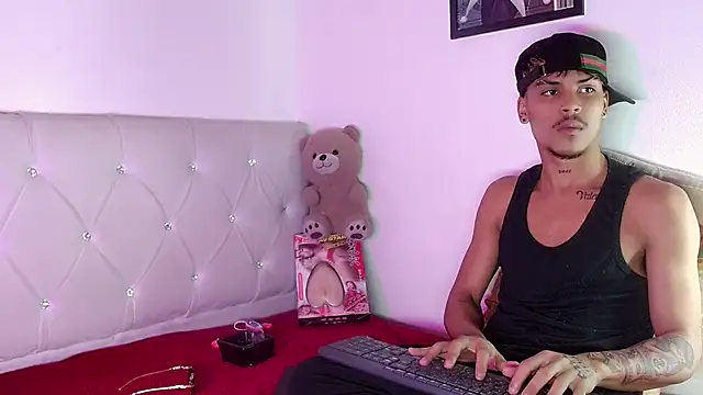 Angel_foxc13: απευθείας συνομιλία ΧΧΧ