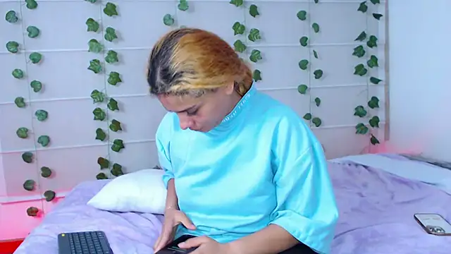Chat XXX ao vivo de Sarabubbie