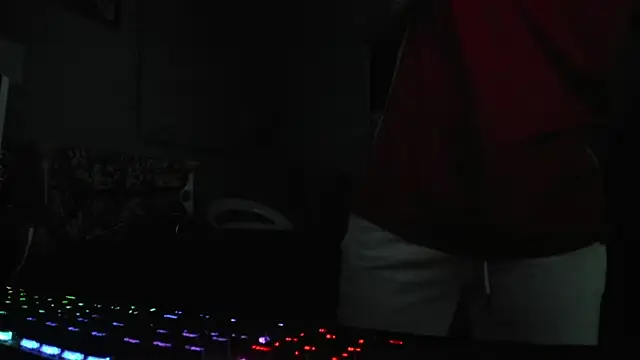 DominatofstupidのライブXXXチャット