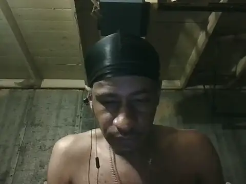 Leo99842's Live XXX Chat