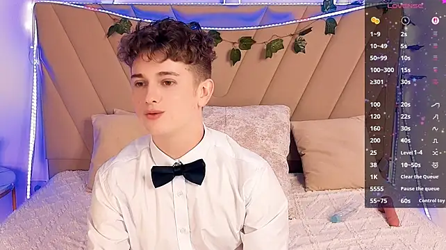 Miless_Cooper Adlı Modelin Canlı XXX Sohbeti