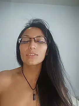 LucyCherry69's Live XXX Chat