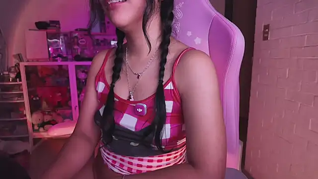 XXX chat uživo modela kaithra