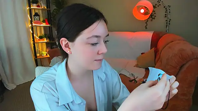 AlluringLookk Chat XXX in diretta