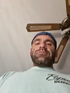 XXX chat uživo modela fitguy4u