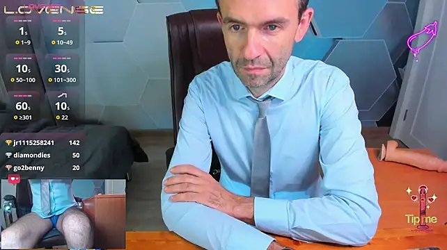 Živý XXX chat SteveTiger