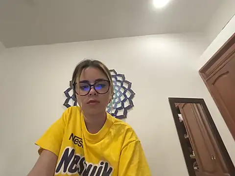 Jadefoxxy Chat XXX live