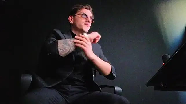 FelixStarkk 现场XXX聊天