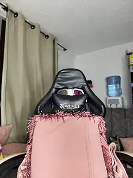 Онлайн чат XXX Miaa_love6969