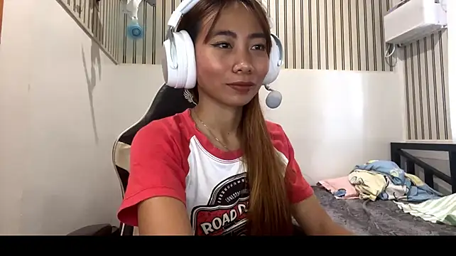 PiaSwida's Live XXX Chat