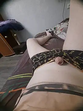 hornny_boy45 élő XXX-chatje