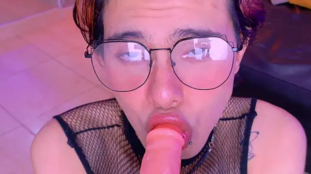 Derek_Sinn Adlı Modelin Canlı XXX Sohbeti