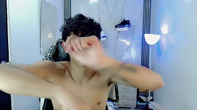 FUNNY_DICK_のライブXXXチャット