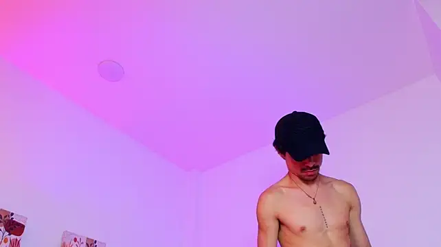 Ethan_Briggs_'s Live XXX Chat