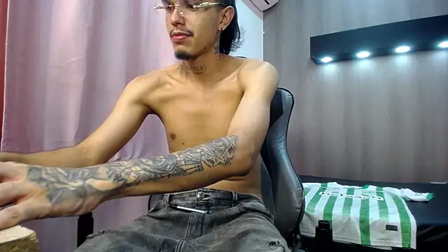 Tayson_Hot Live XXX-chat