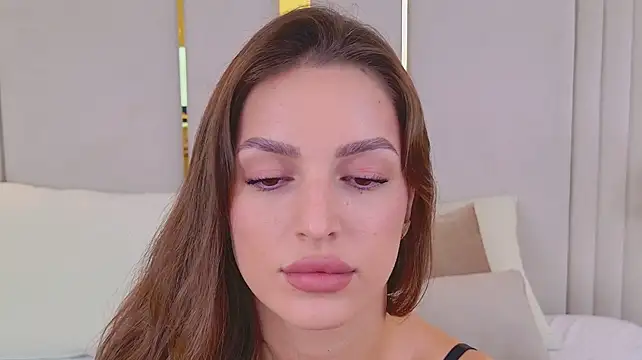 BellaHalles' Live XXX Chat