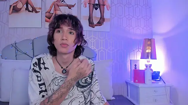 دردشة Mika_love_milo الجنسية المباشرة