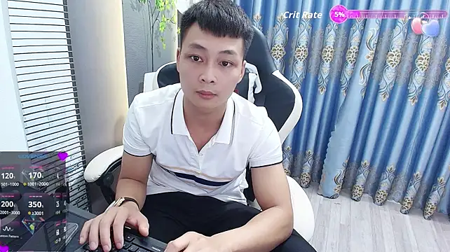 แชท XXX สดของ Naughty___asian