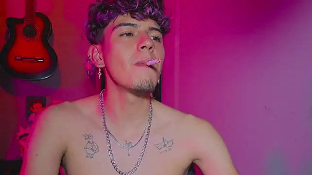 MikeyKuro Adlı Modelin Web Kamerası Şovu