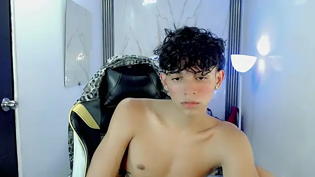 FUNNY_DICK_ live XXX chat