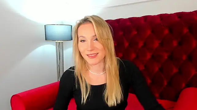 ElaraVoltage – Naživo XXX chat
