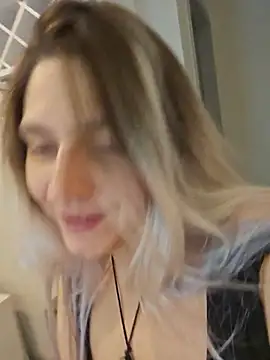 ScarletsWeb live XXX chat