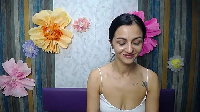 Chat +18 de EvaClarkk ao vivo