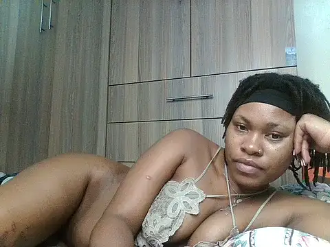 Онлайн чат XXX Juicyy_afriq