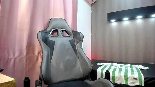 Chat XXX en directo de Tayson_Hot