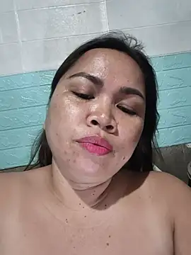 Chat XXX en directo de Sweetlorie_83