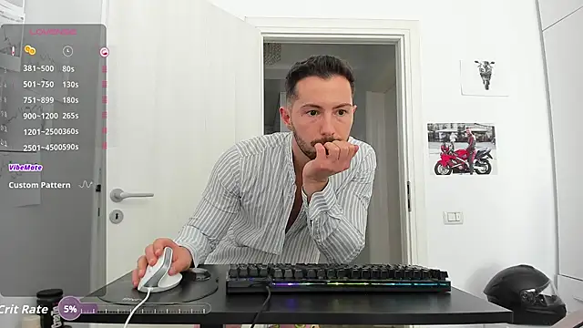 ZackFraser XXX чат на живо