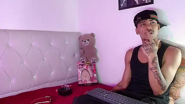 XXX chat uživo modela Angel_foxc13