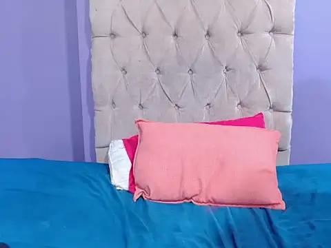 BubblyCheese live XXX chat