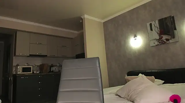 MidnightYumee's Live XXX Chat