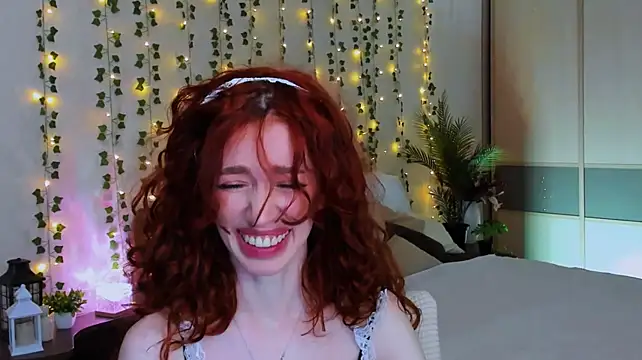 ChristinaConteeree's Live XXX Chat