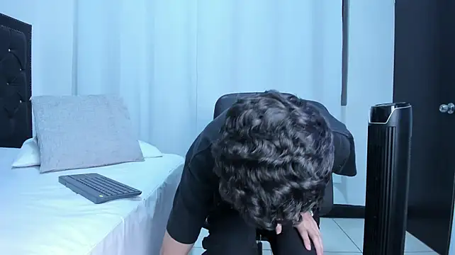 MaxLeons Live XXX Chat