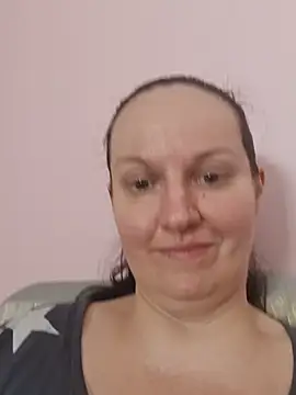 BustyLadyAlma live XXX chat