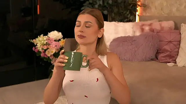DaisyVerse's Live XXX Chat