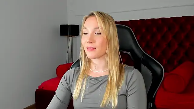 ElaraVoltage Live XXX-Chat